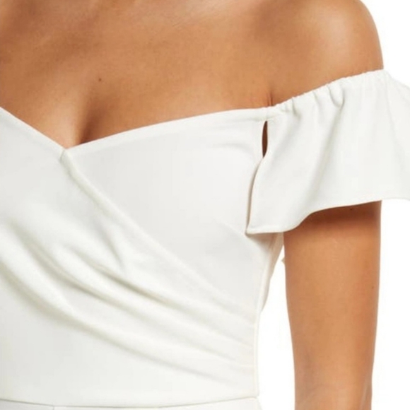 NWT Chelsea28 Jumpsuit Ivory Cloud White Off Shoulder Sweetheart Neck Jumper - Picture 2 of 9